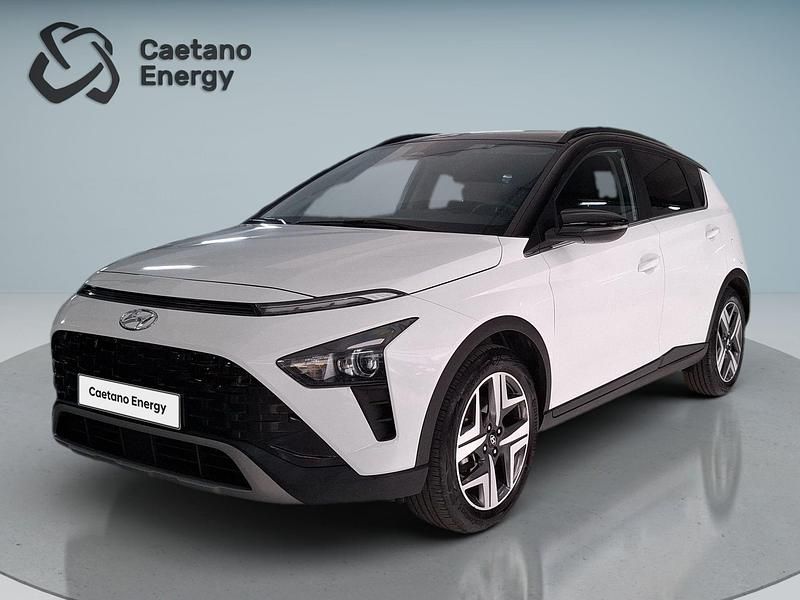 Atlas white/phantom black metalizado Usado 2024 Hyundai Bayon Premium SUV | € 21.900 (Preço elevado) - Imagem 1/4