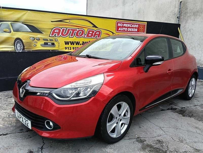 Vermelho Usado 2015 Renault Clio IV Dynamique | € 10.999 (Preço justo) - Imagem 1/4