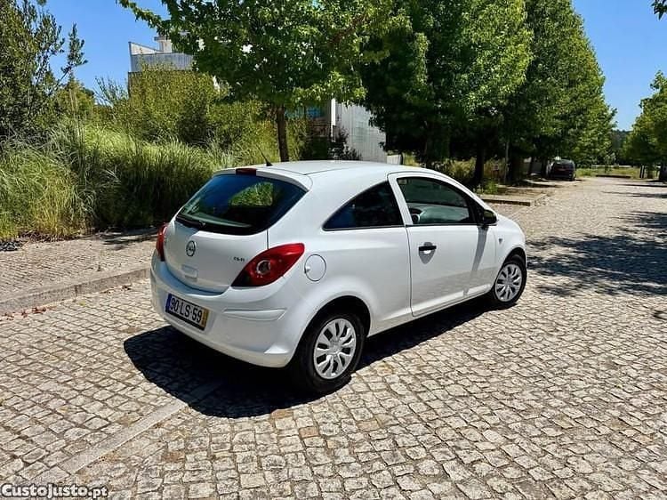 Branco Usado 2011 Opel Corsa Van | € 2.950 (Super Preço) - Imagem 1/1