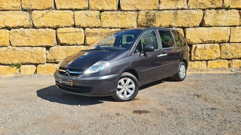 Cinza Usado 2006 Citroën C8 Monovolume | € 8.750 - Imagem 1/4