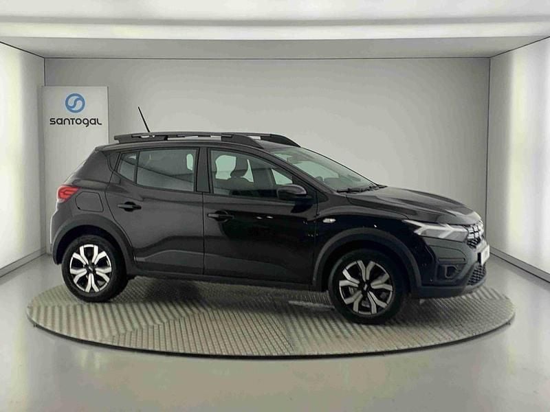 Preto Usado 2024 Dacia Sandero Citadino | € 17.390 (Preço justo) - Imagem 1/4