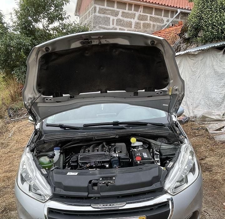 Usado 2017 Peugeot 208 Citadino | € 7.500 (Bom preço) - Imagem 1/4