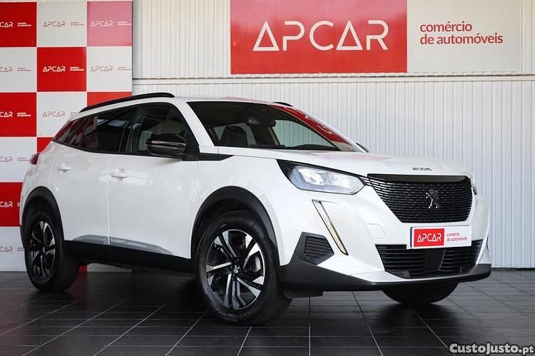 Branco Usado 2023 Peugeot 2008 Allure SUV | € 18.900 (Preço justo) - Imagem 1/1