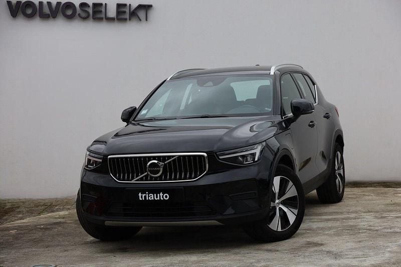 Preto Usado 2022 Volvo XC40 Plus SUV | € 39.700 - Imagem 1/4