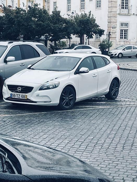 Usado 2013 Volvo V40 Momentum Carrinha | € 12.000 (Preço elevado) - Imagem 1/4