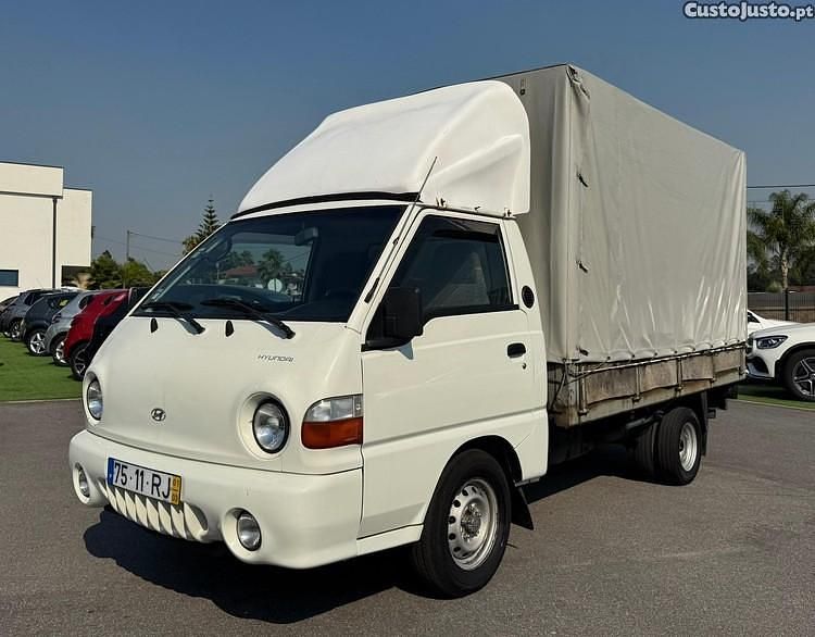 Branco Usado 2001 Hyundai H 100 | € 5.750 - Imagem 1/1