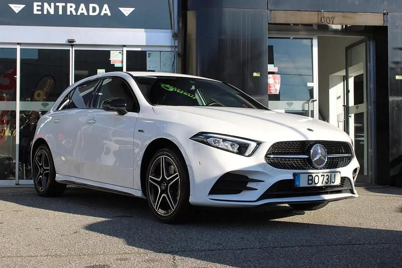 Branco Usado 2020 Mercedes E250 AMG line Carrinha | € 24.900 (Bom preço) - Imagem 1/4