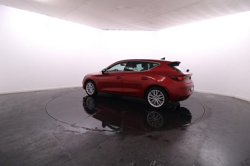 Usado Seat Leon 150 HP (110 kW) 2024 Vermelho