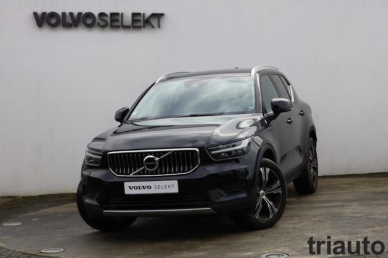 Usado Volvo XC40 Inscription 211 HP (155 kW) 2021 Prateado SUV