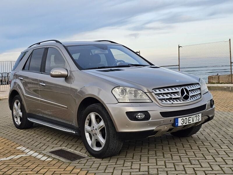 Outro Usado 2007 Mercedes ML320 SUV | € 14.750 - Imagem 1/4