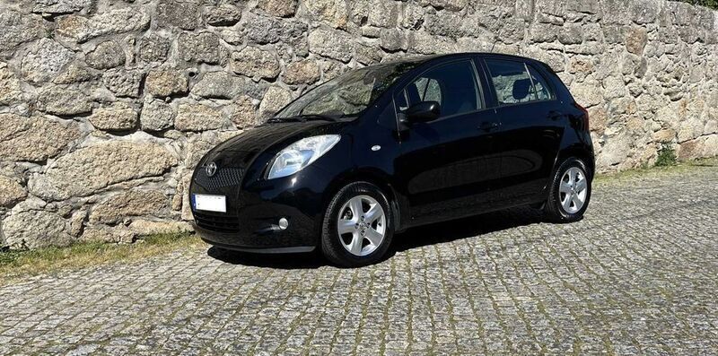 Usado 2008 Toyota Yaris Sol Sedan | € 8.899 (Preço justo) - Imagem 1/4