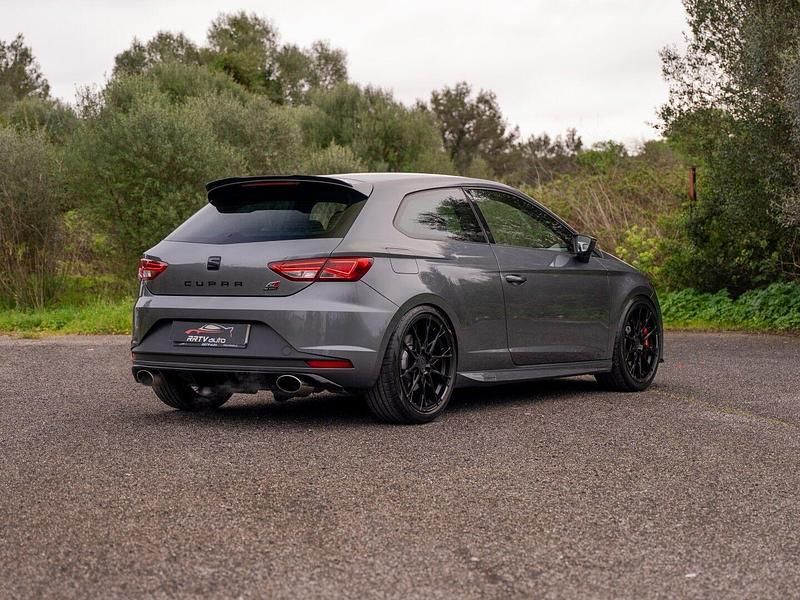 Usado Seat Leon Cupra 290 290 HP (213 kW) 2016 Cinza Coupé
