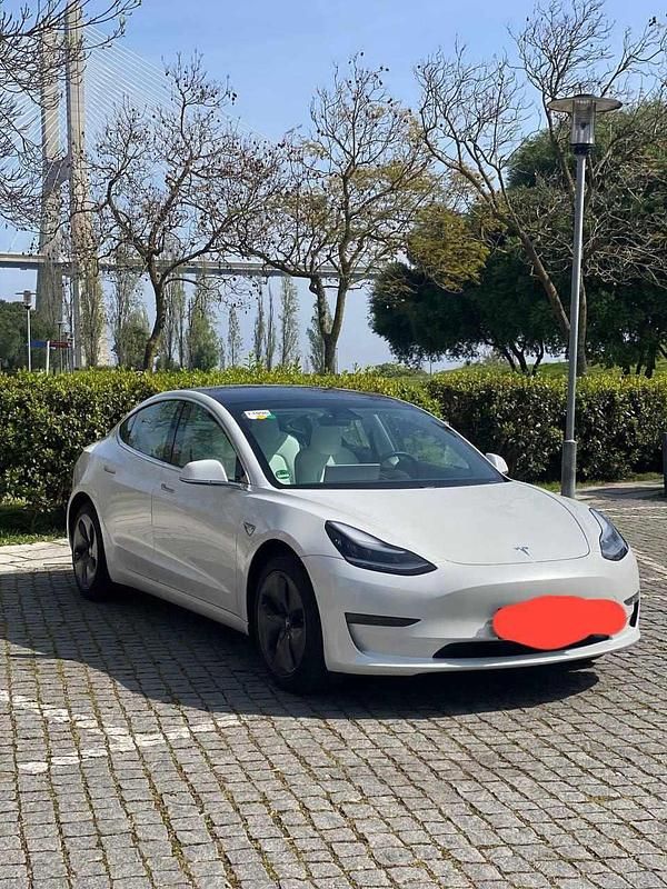 Branco Usado 2020 Tesla Model 3 Long Range AWD Sedan | € 29.000 (Preço elevado) - Imagem 1/4