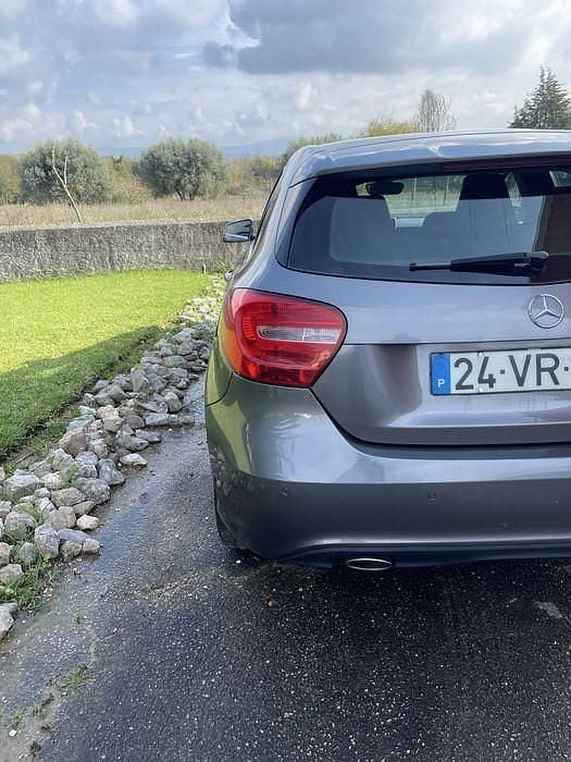 Usado 2013 Mercedes A180 Sedan | € 9.000 (Super Preço) - Imagem 1/4