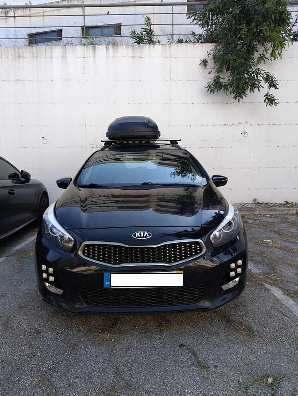 Preto Usado 2017 Kia Ceed Citadino | € 9.200 (Bom preço) - Imagem 1/4