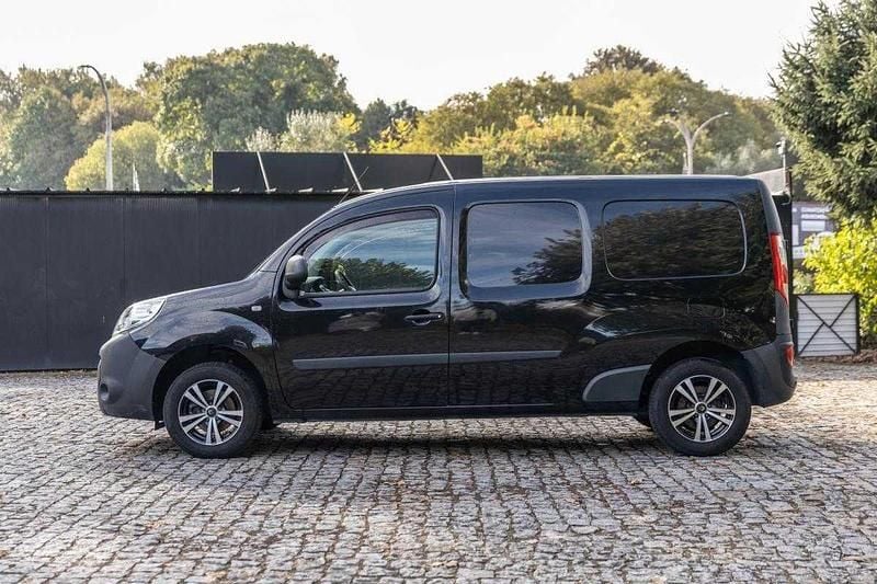 Usado Renault Kangoo 115 HP (84 kW) 2021 Preto Monovolume