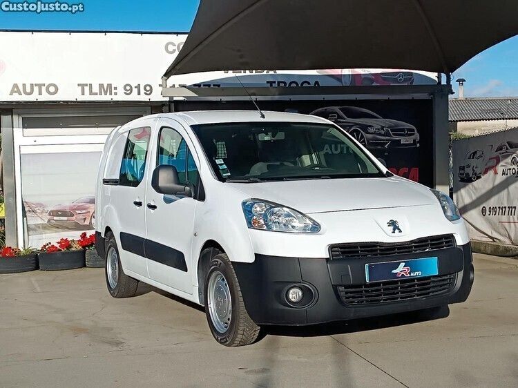 Branco Usado 2009 Peugeot Partner Van | € 10.900 (Caro) - Imagem 1/1