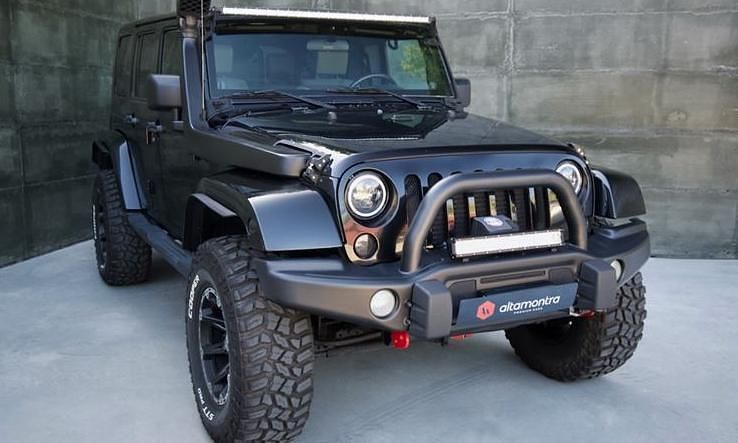 Preto Usado 2019 Jeep Wrangler SUV | € 45.900 - Imagem 1/4