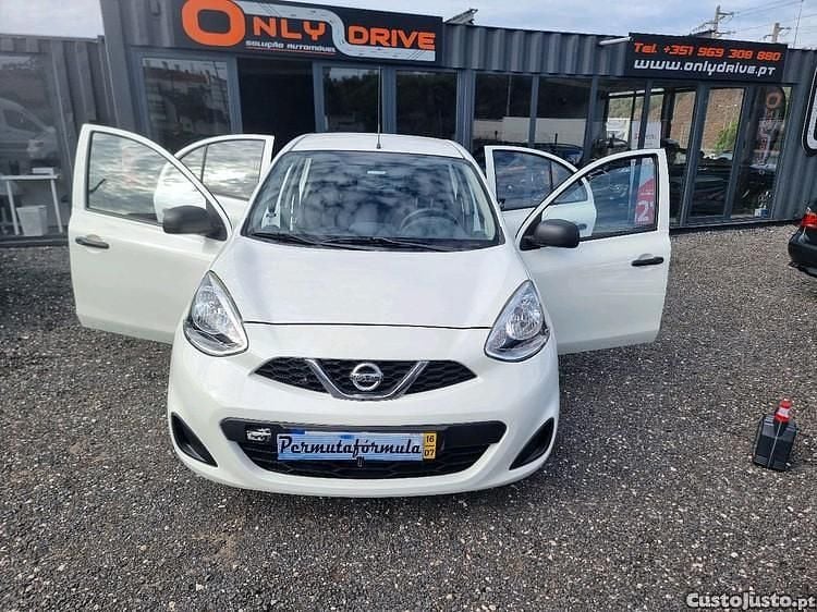 Usado Nissan Micra 70 HP (51 kW) 2016 Branco Citadino