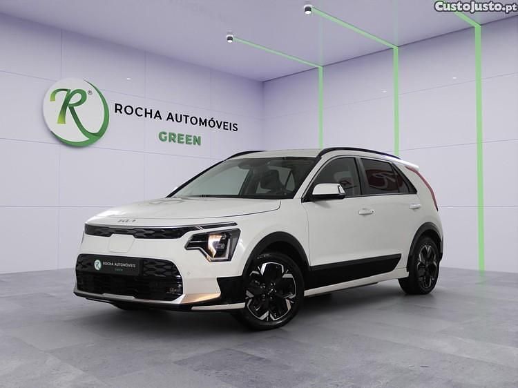 Branco Usado 2023 Kia e-Niro SUV | € 33.999 (Preço elevado) - Imagem 1/1