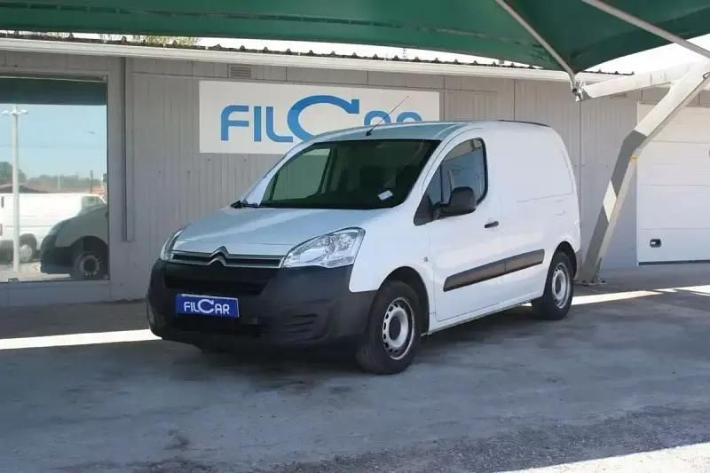Branco Usado 2017 Citroën Berlingo Monovolume | € 10.800 (Preço justo) - Imagem 1/4