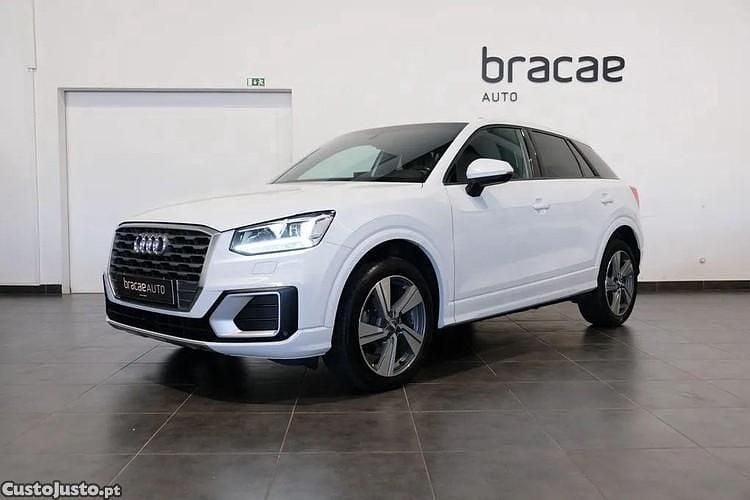 Branco Usado 2018 Audi Q2 Sport SUV | € 16.500 - Imagem 1/1