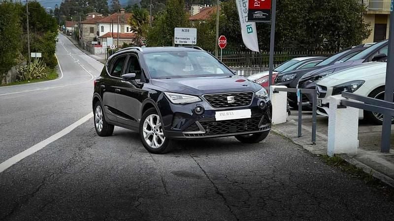 Azul Usado 2022 Seat Arona SUV | € 17.990 (Preço justo) - Imagem 1/1