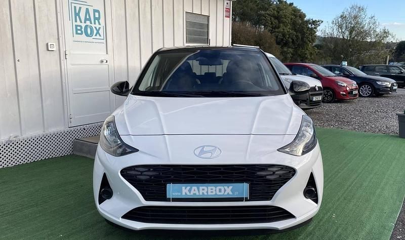 Usado Hyundai i10 Comfort 67 HP (49 kW) 2023 Branco Citadino