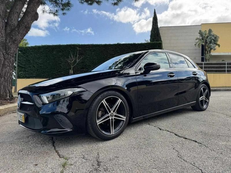 Preto Usado 2019 Mercedes A180 Citadino | € 25.500 (Preço justo) - Imagem 1/4