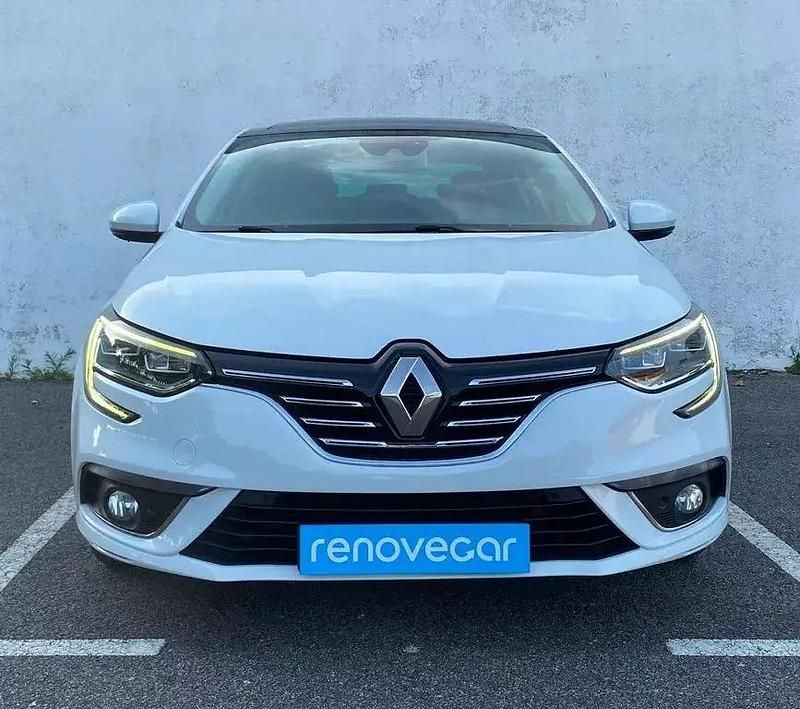 Usado Renault Mégane IV Bose Edition 115 HP (84 kW) 2021 Branco Sedan