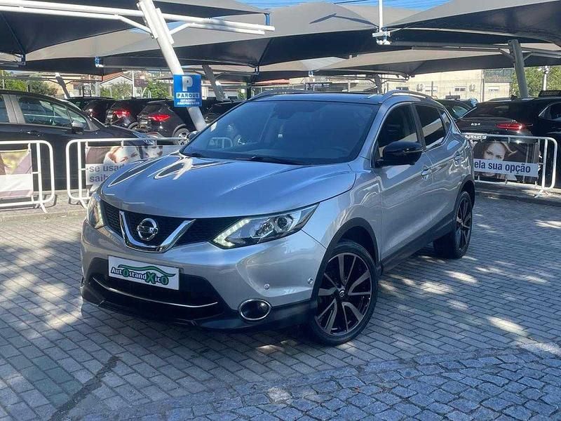 Cinza Usado 2017 Nissan Qashqai Premium Edition SUV | € 18.990 (Preço justo) - Imagem 1/4
