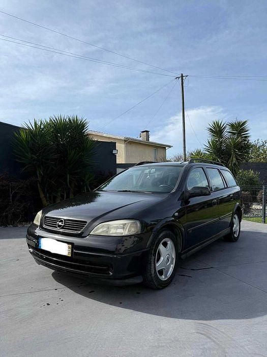 Usado Opel Astra 75 HP (55 kW) 1998 Sedan