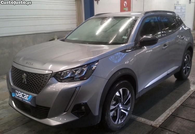 Cinza Usado 2022 Peugeot e-2008 Allure SUV | € 20.999 (Bom preço) - Imagem 1/1