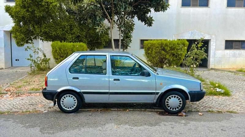 Cinzento Usado 1989 Nissan Micra Citadino | € 1.000 - Imagem 1/4