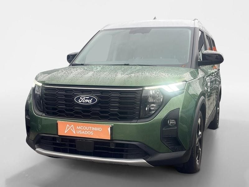 Verde Usado 2025 Ford Tourneo Courier Monovolume | € 25.498 (Preço elevado) - Imagem 1/4