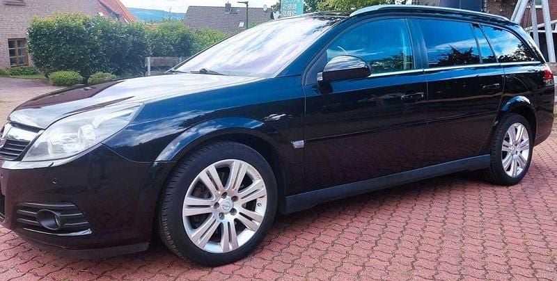 Usado 2006 Opel Vectra Sedan | € 4.800 (Caro) - Imagem 1/4