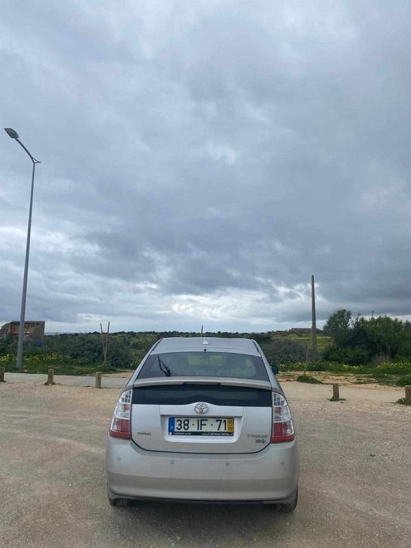 Usado Toyota Prius 110 HP (80 kW) 2009 Cinzento Citadino