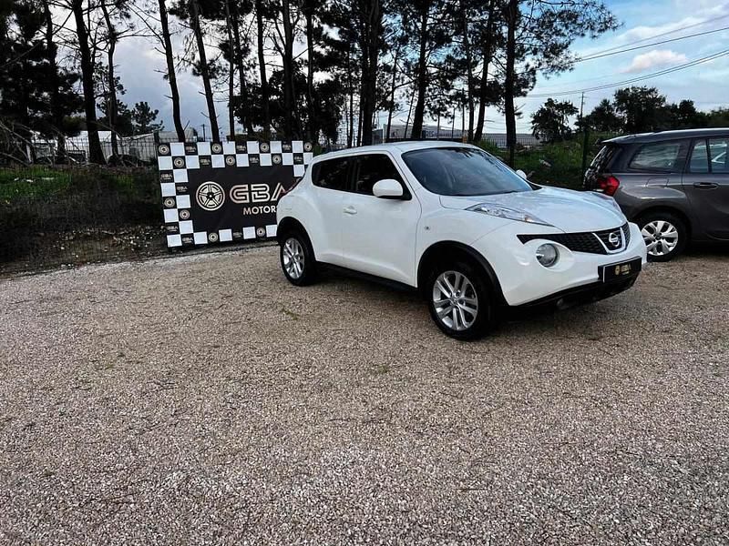 Usado Nissan Juke Tekna 110 HP (80 kW) 2012 Branco SUV