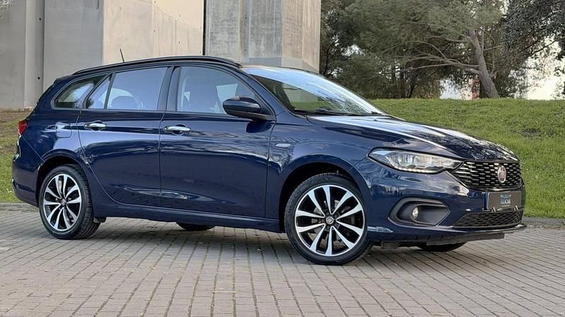Usado Fiat Tipo Wagon 120 HP (88 kW) 2017 Azul Carrinha