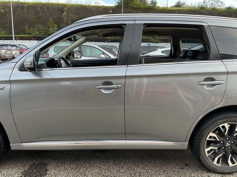 Usado Mitsubishi Outlander Instyle 203 HP (149 kW) 2016 Cinza SUV