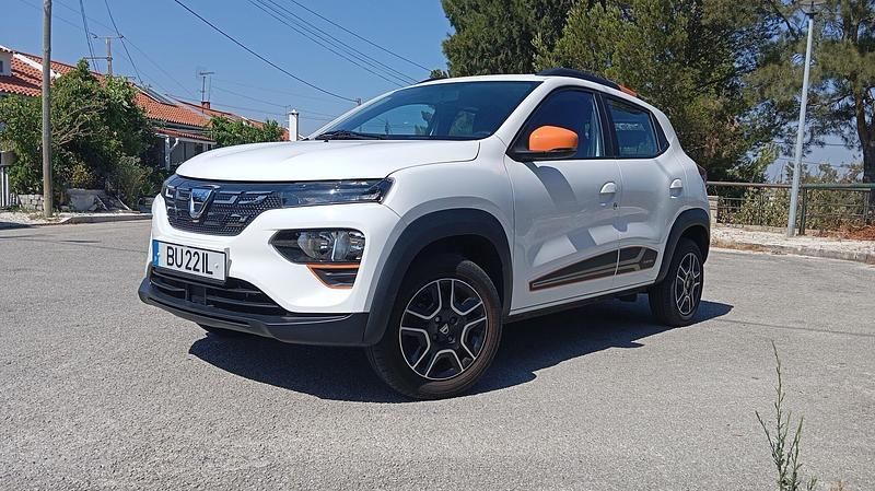 Branco Usado 2021 Dacia Spring Comfort Citadino | € 11.600 - Imagem 1/4