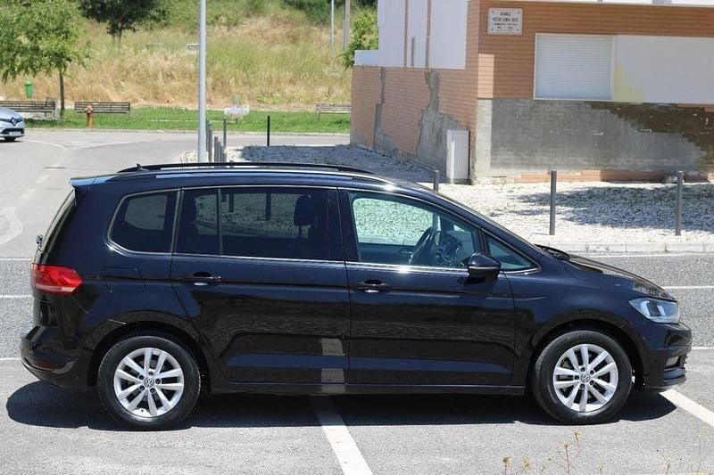 Usado 2017 VW Touran Monovolume | € 14.490 (Bom preço) - Imagem 1/4