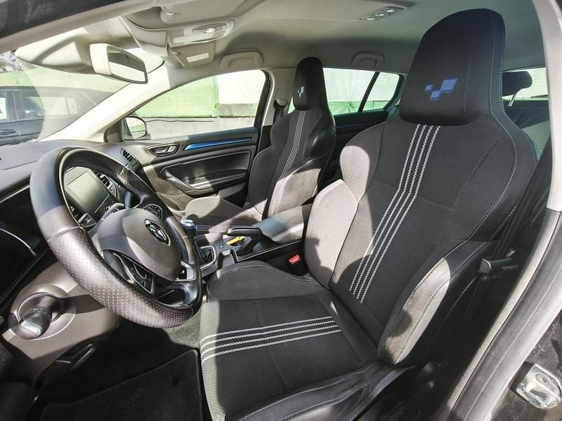 Usado Renault Mégane IV 115 HP (84 kW) 2020 Preto Carrinha