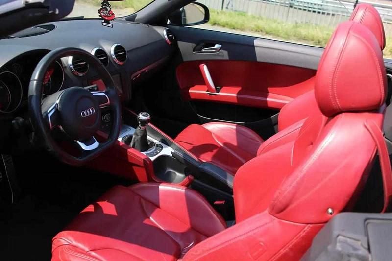 Preto Usado 2010 Audi TT Cabrios | € 12.500 (Super Preço) - Imagem 1/4