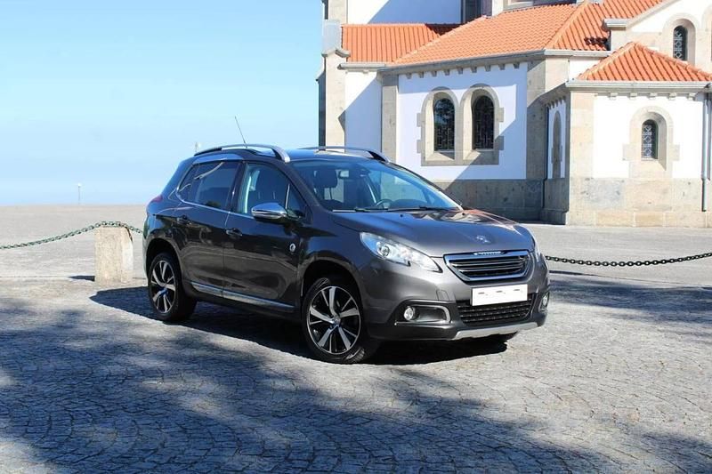 Cinza escuro Usado 2015 Peugeot 2008 Crossway SUV | € 11.990 (Bom preço) - Imagem 1/4