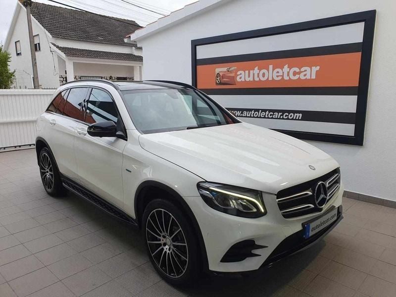 Branco Usado 2016 Mercedes GLC250 Citadino | € 39.900 - Imagem 1/4