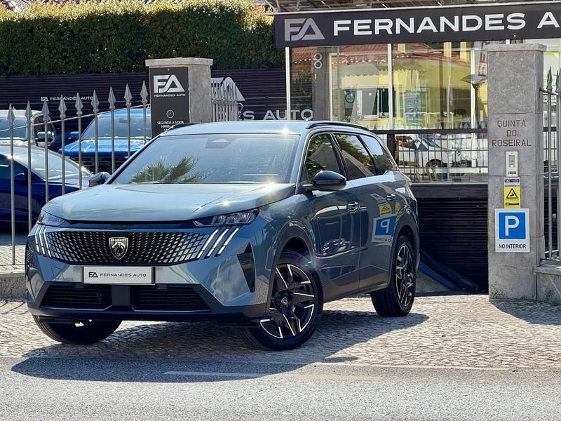 Azul Usado 2024 Peugeot 5008 Allure Monovolume | € 32.990 - Imagem 1/4