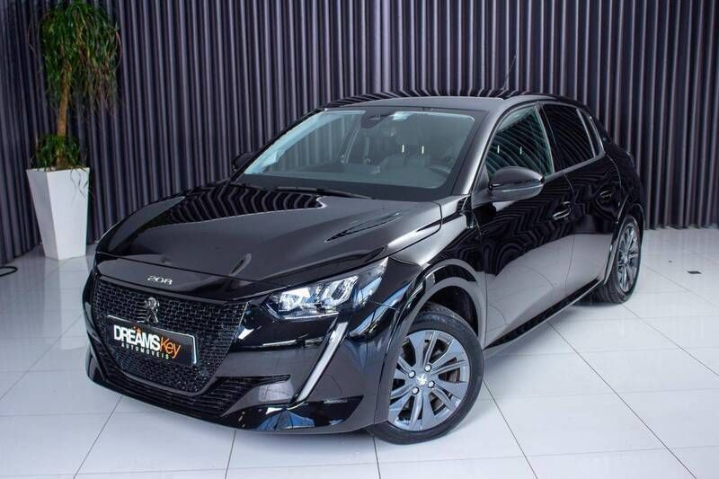 Preto Usado 2022 Peugeot e-208 Allure Citadino | € 20.900 (Bom preço) - Imagem 1/4
