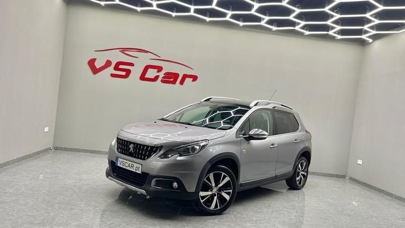 Usado Peugeot 2008 120 HP (88 kW) 2016 Cinzento SUV