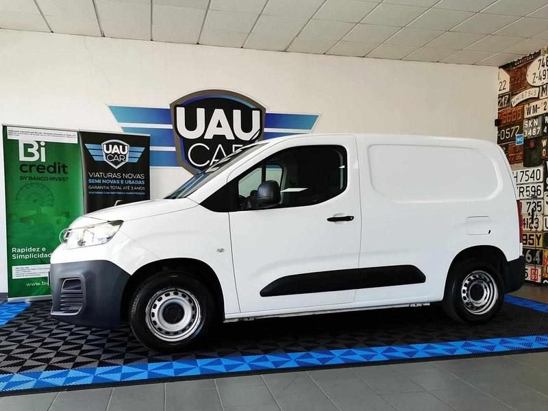 Branco Usado 2020 Citroën Berlingo Monovolume | € 15.900 (Caro) - Imagem 1/4